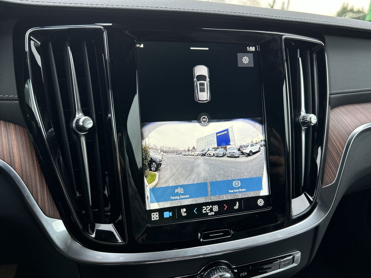 2025 Volvo V60 Cross Country in Richmond, British Columbia