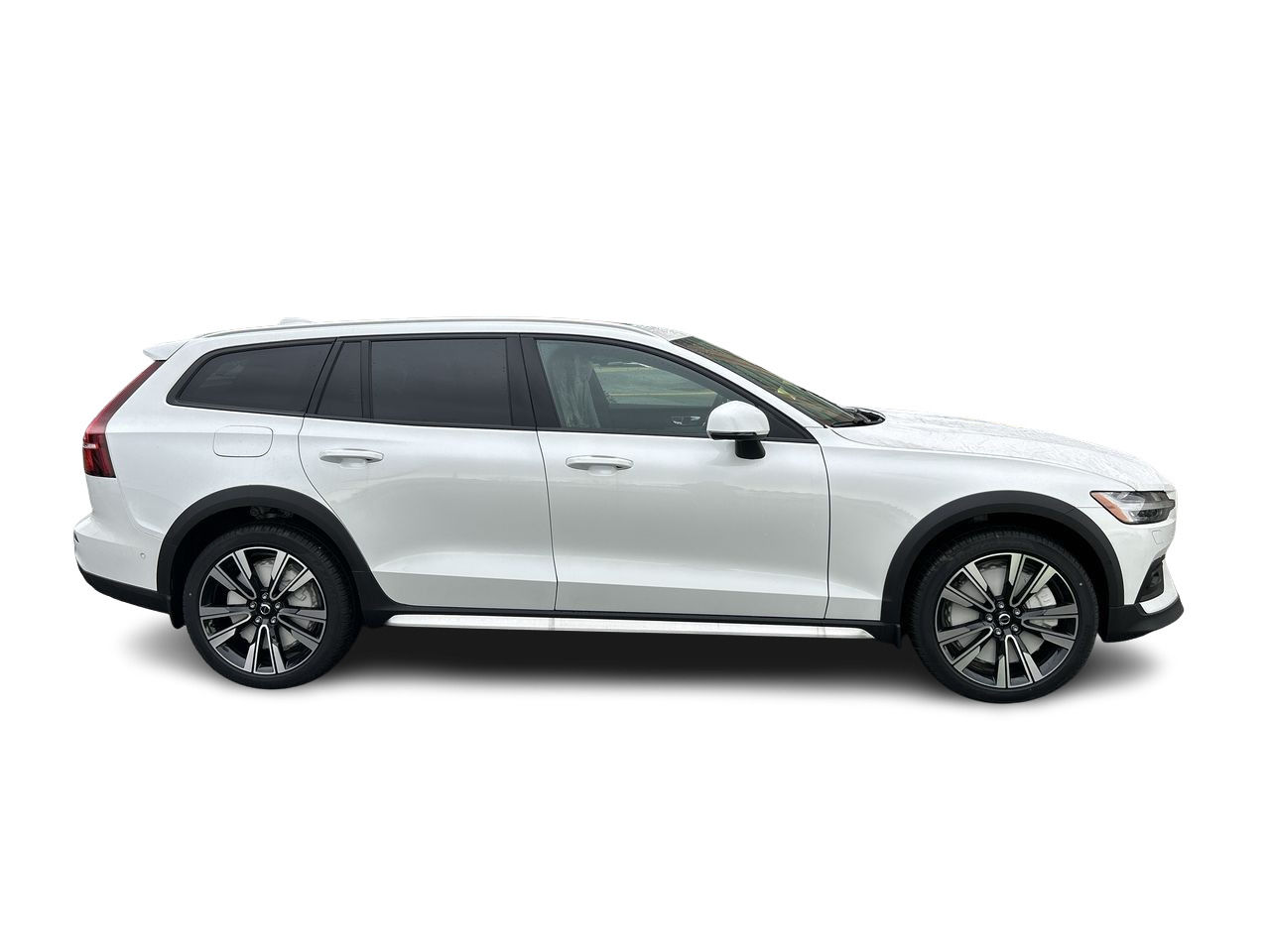2025 Volvo V60 Cross Country in Richmond, British Columbia