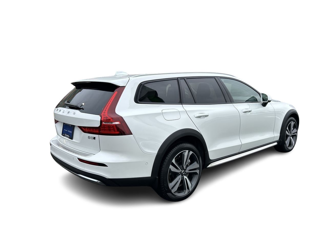 2025 Volvo V60 Cross Country in Richmond, British Columbia