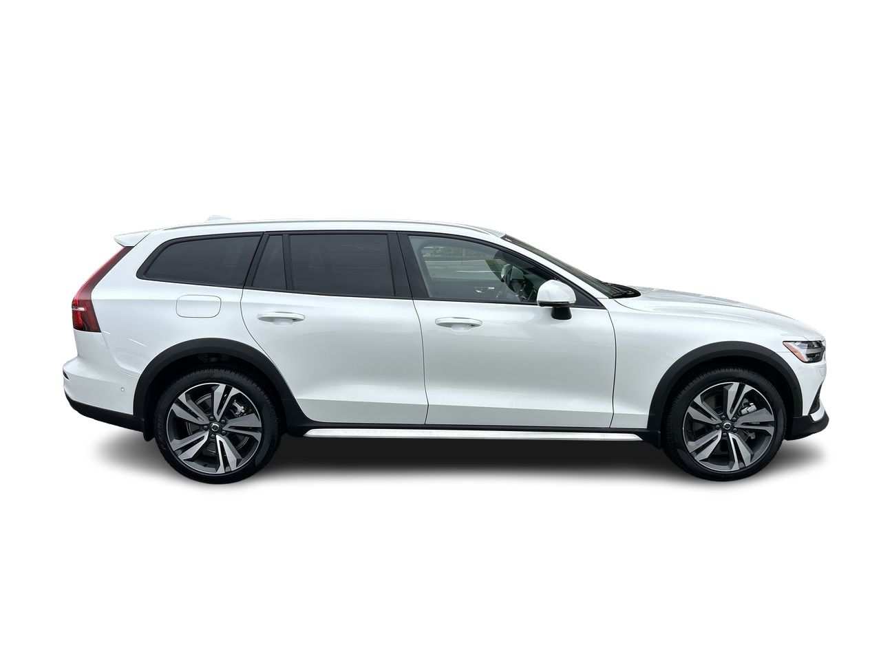 2025 Volvo V60 Cross Country in Richmond, British Columbia