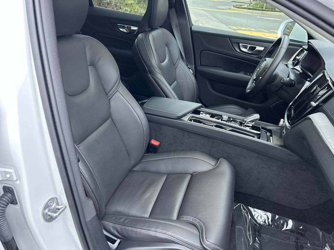 2025 Volvo V60 Cross Country in Richmond, British Columbia