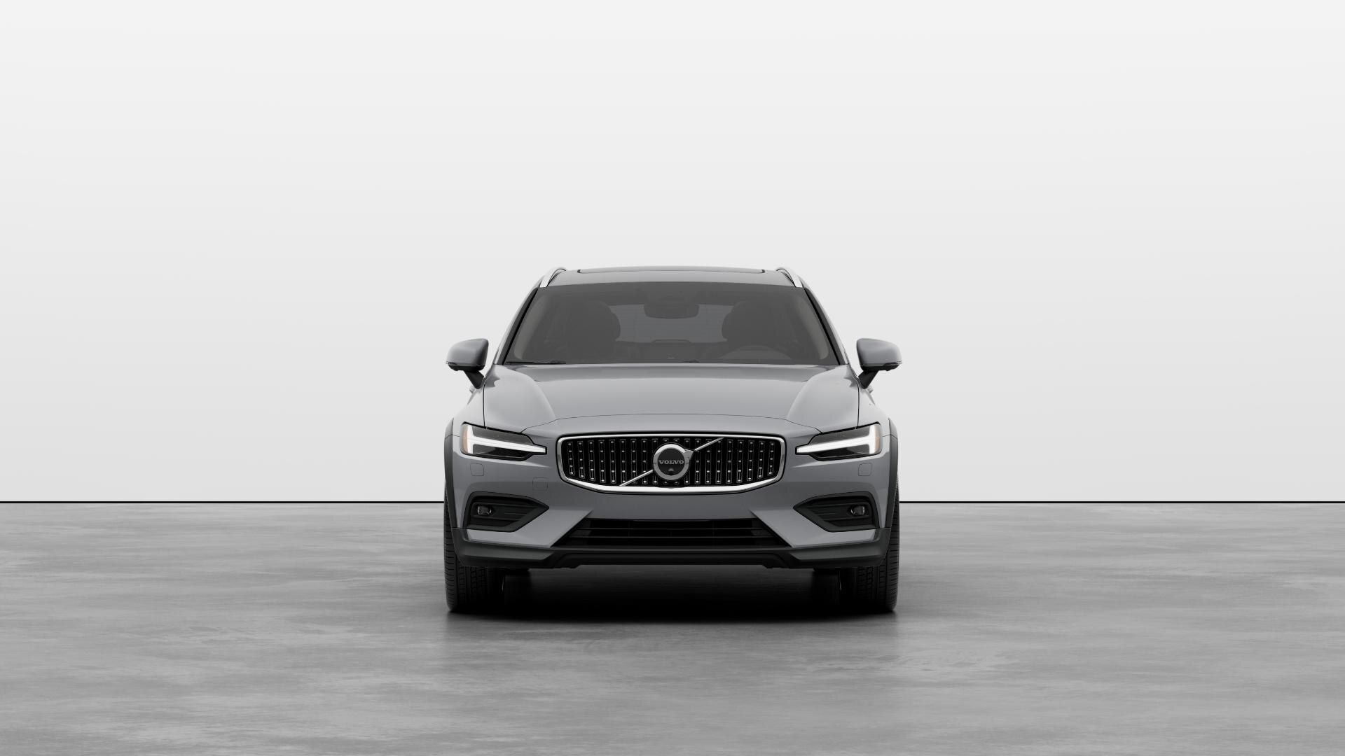 2026 Volvo V60 Cross Country in Richmond, British Columbia