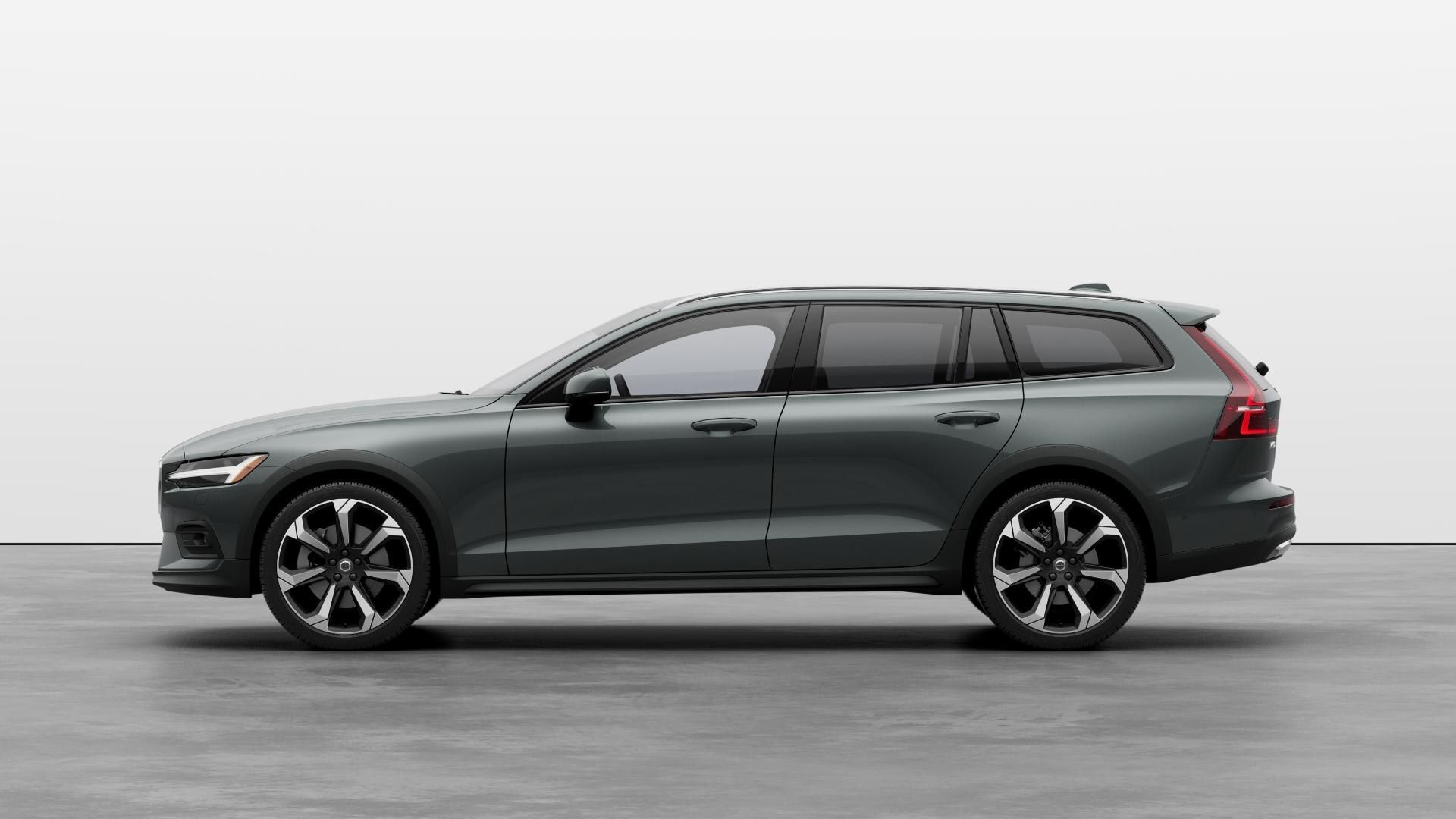 2026 Volvo V60 Cross Country in Richmond, British Columbia