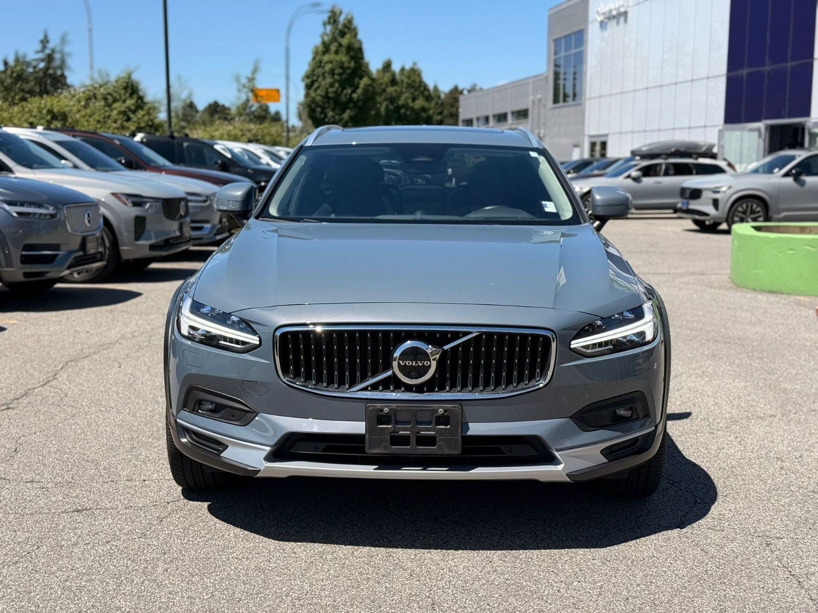 2022 Volvo V90 Cross Country in Richmond, British Columbia