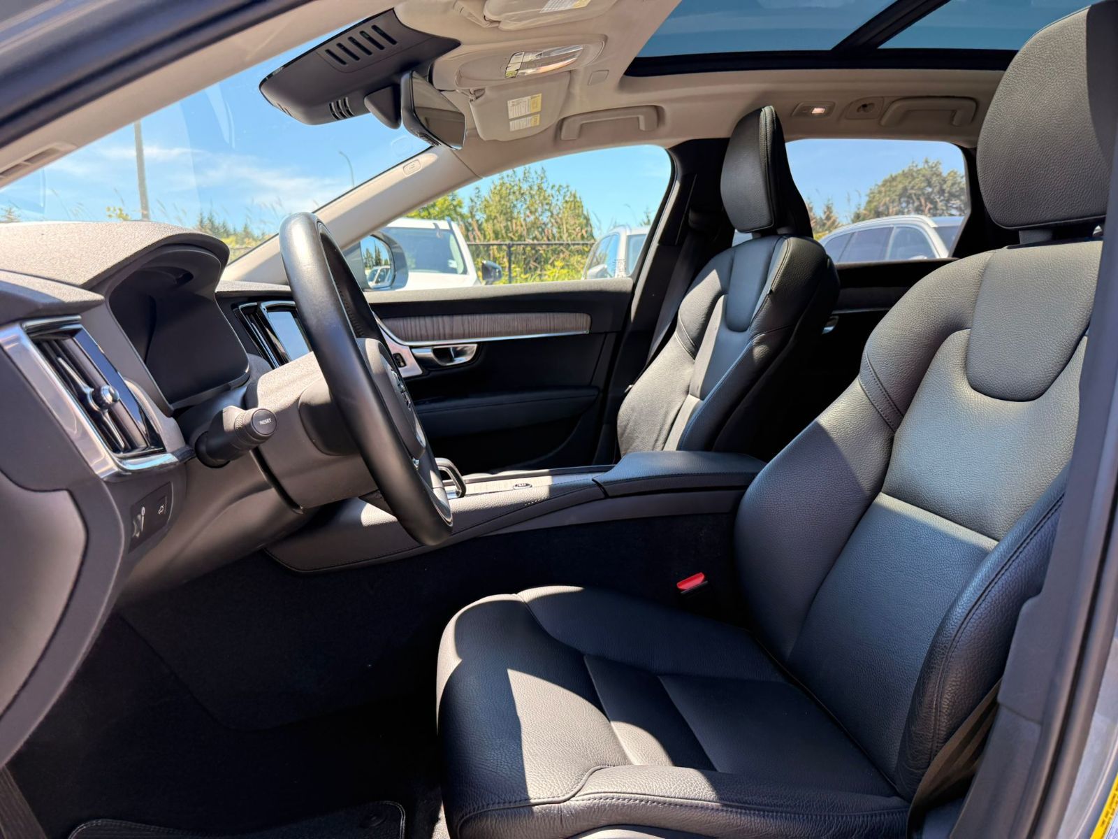 2022 Volvo V90 Cross Country in Richmond, British Columbia