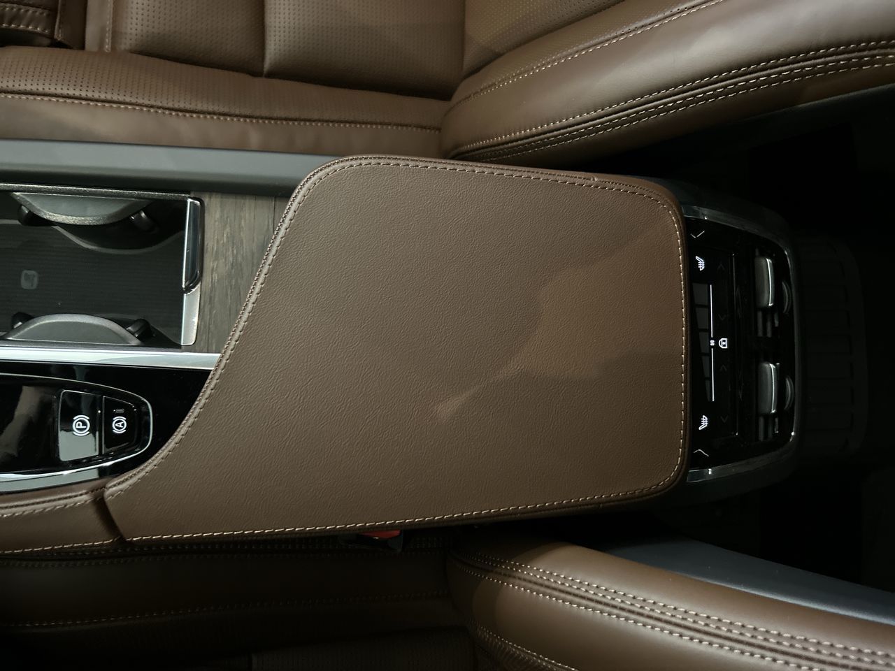 2025 Volvo V90 Cross Country in Richmond, British Columbia