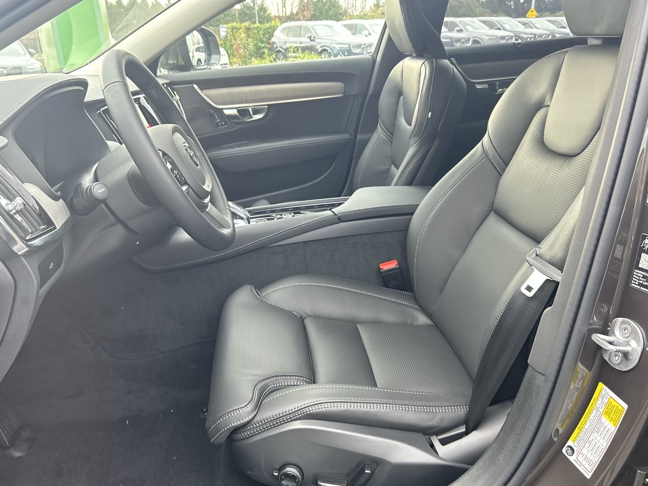 2026 Volvo V90 Cross Country in Richmond, British Columbia