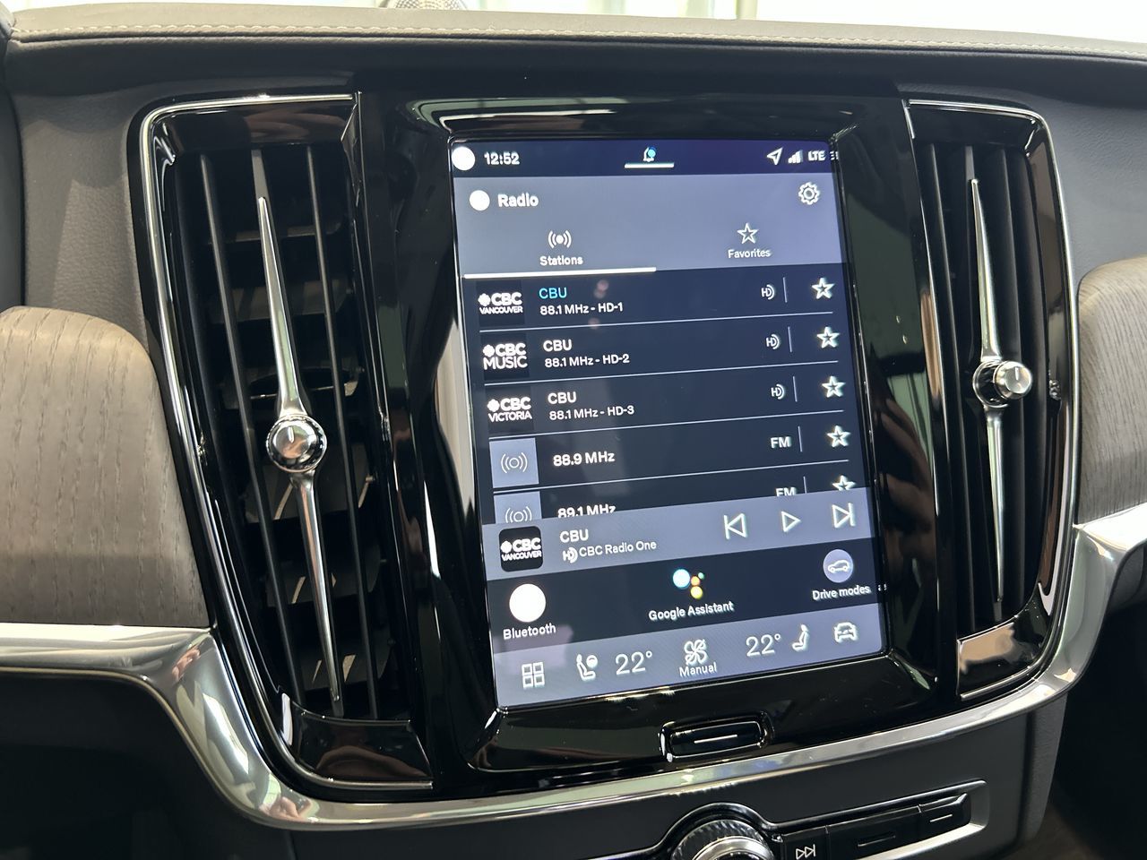 2026 Volvo V90 Cross Country in Richmond, British Columbia