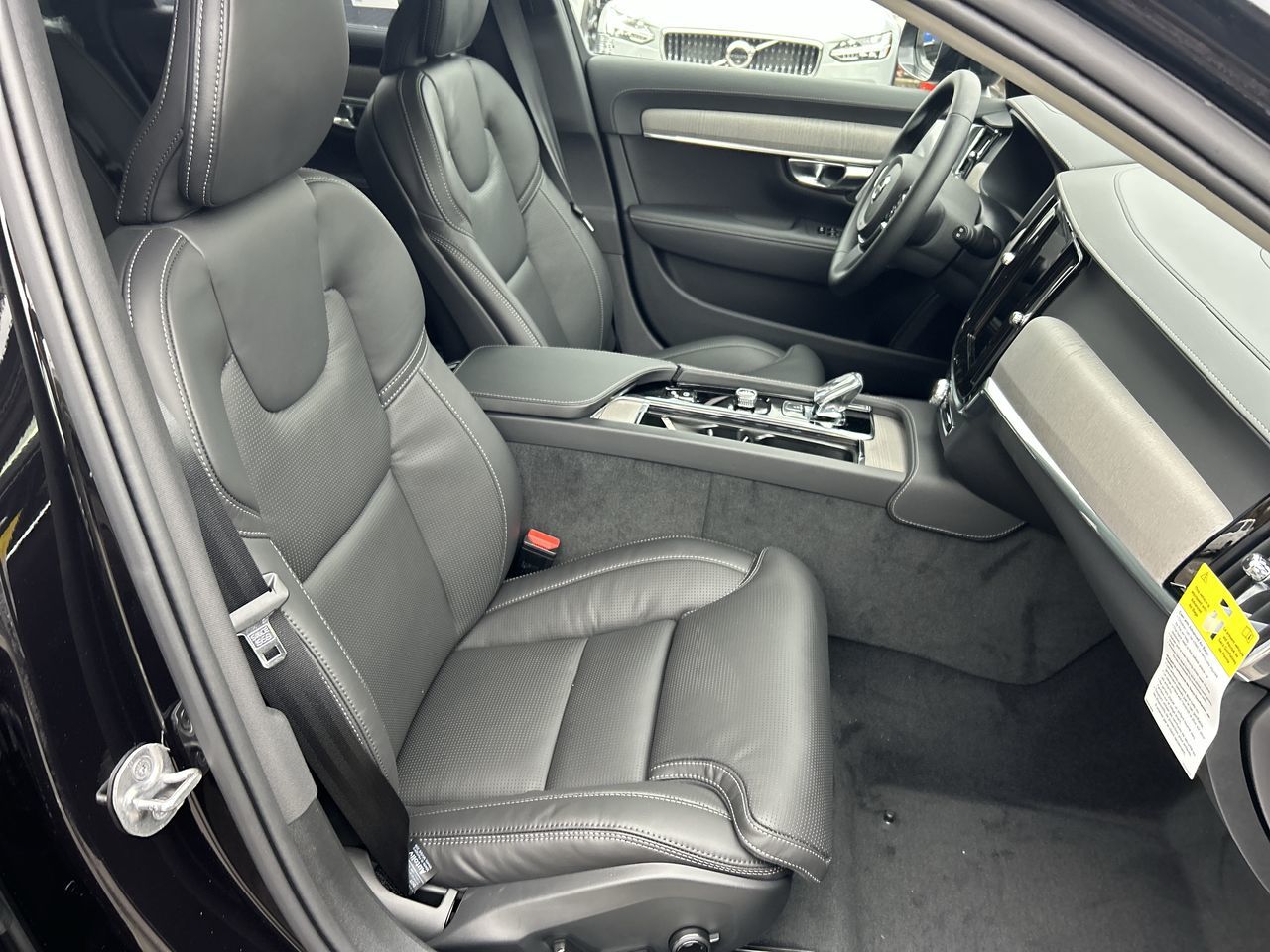 2026 Volvo V90 Cross Country in Richmond, British Columbia