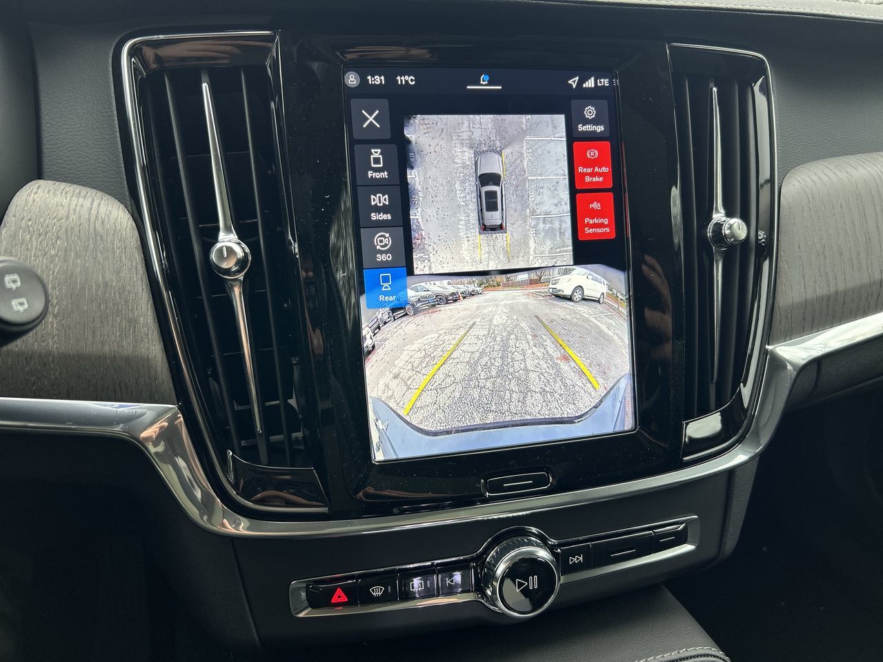 2026 Volvo V90 Cross Country in Richmond, British Columbia