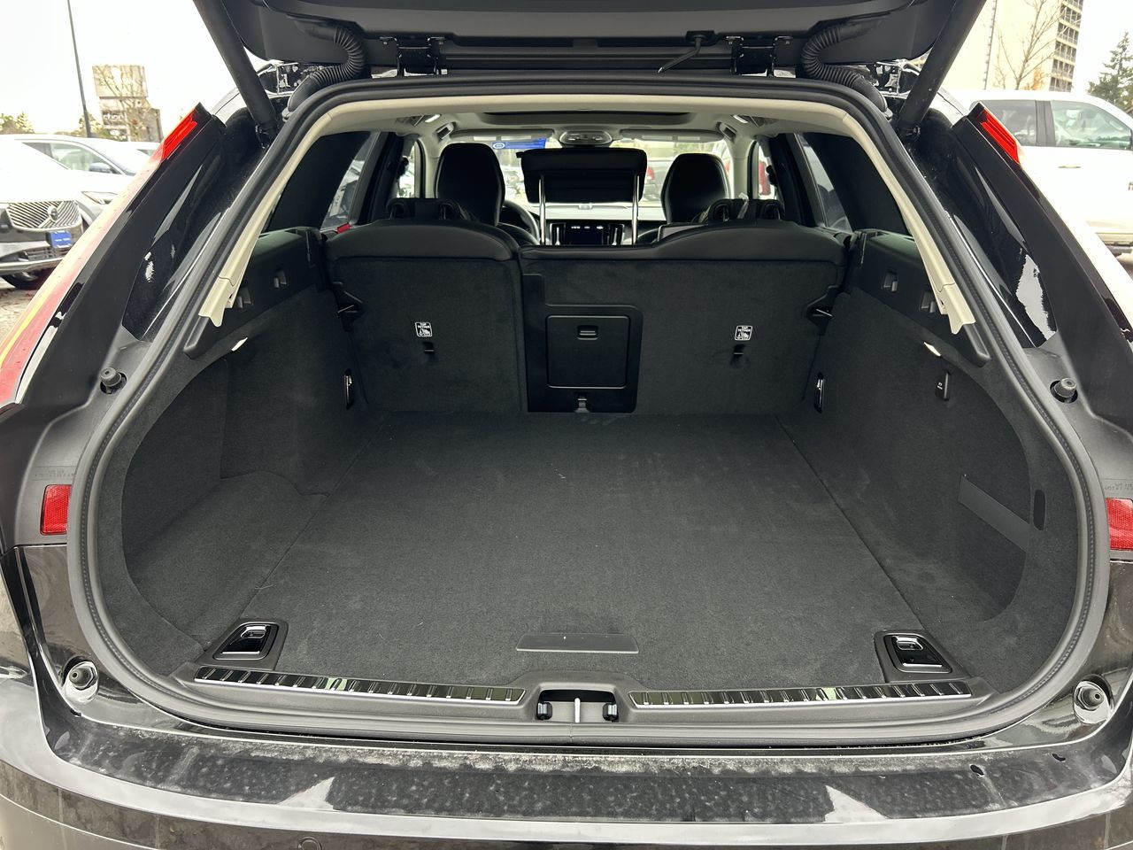 2026 Volvo V90 Cross Country in Richmond, British Columbia