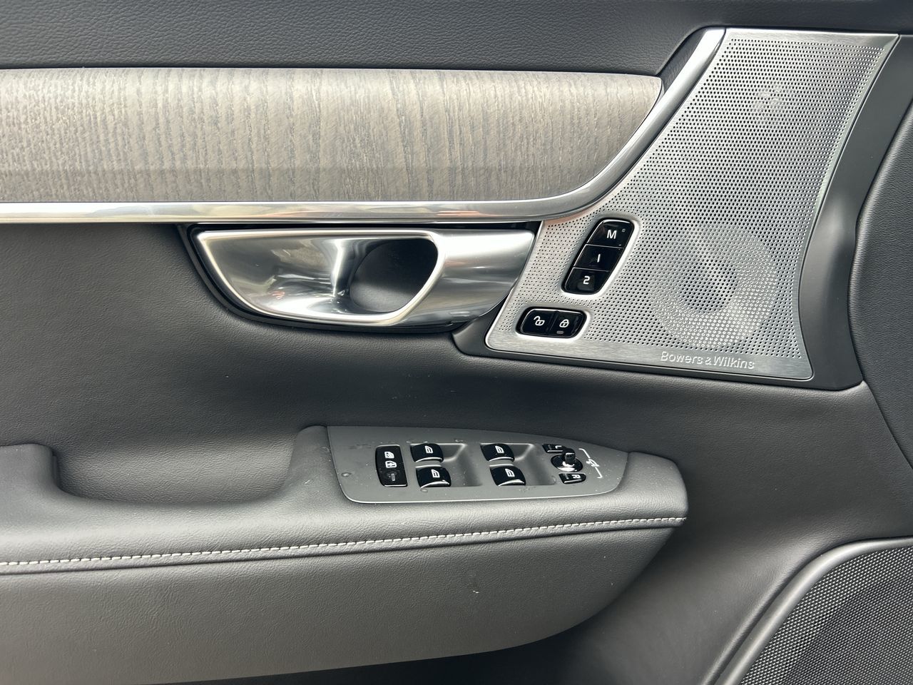 2026 Volvo V90 Cross Country in Richmond, British Columbia