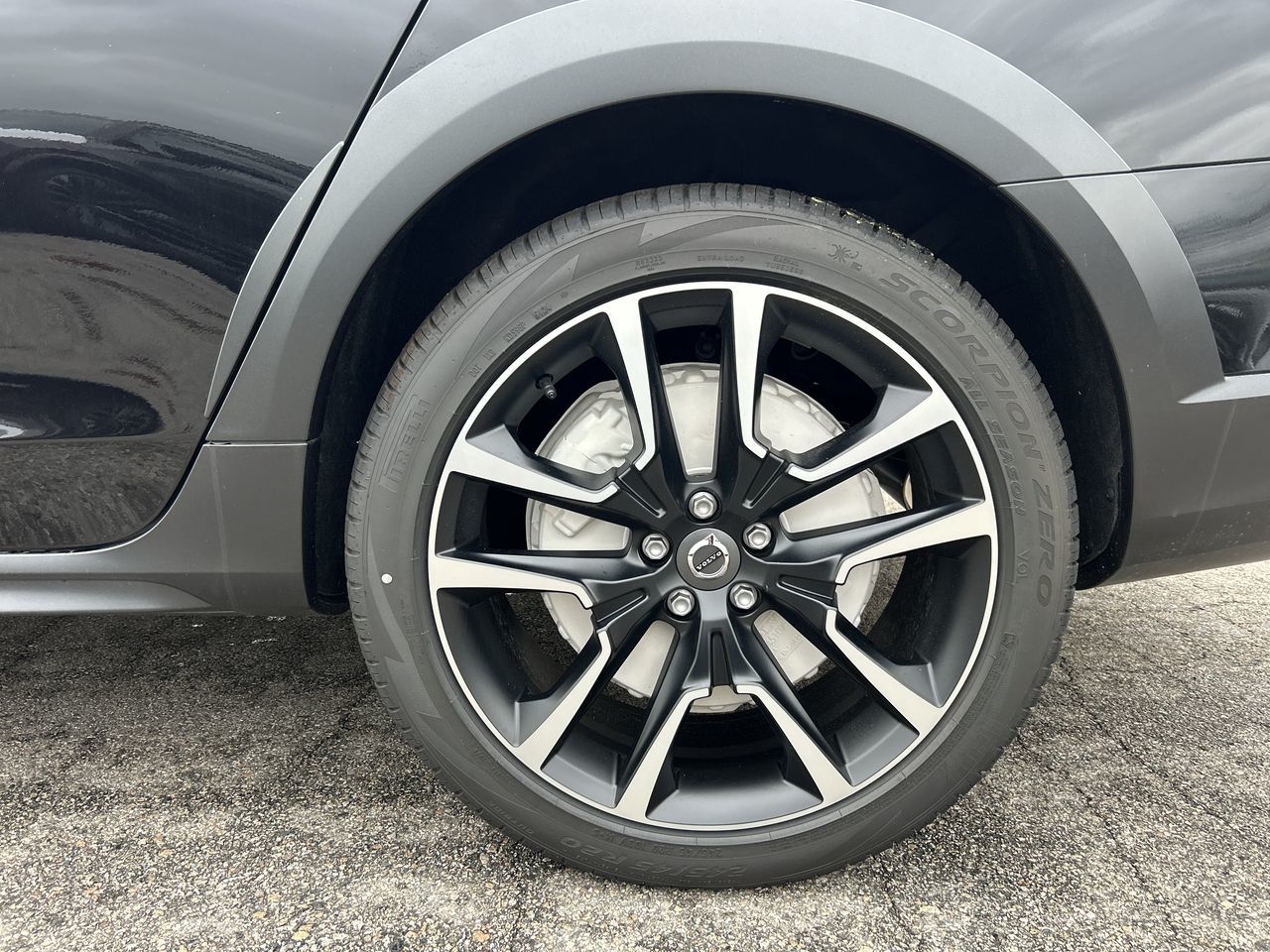 2026 Volvo V90 Cross Country in Richmond, British Columbia