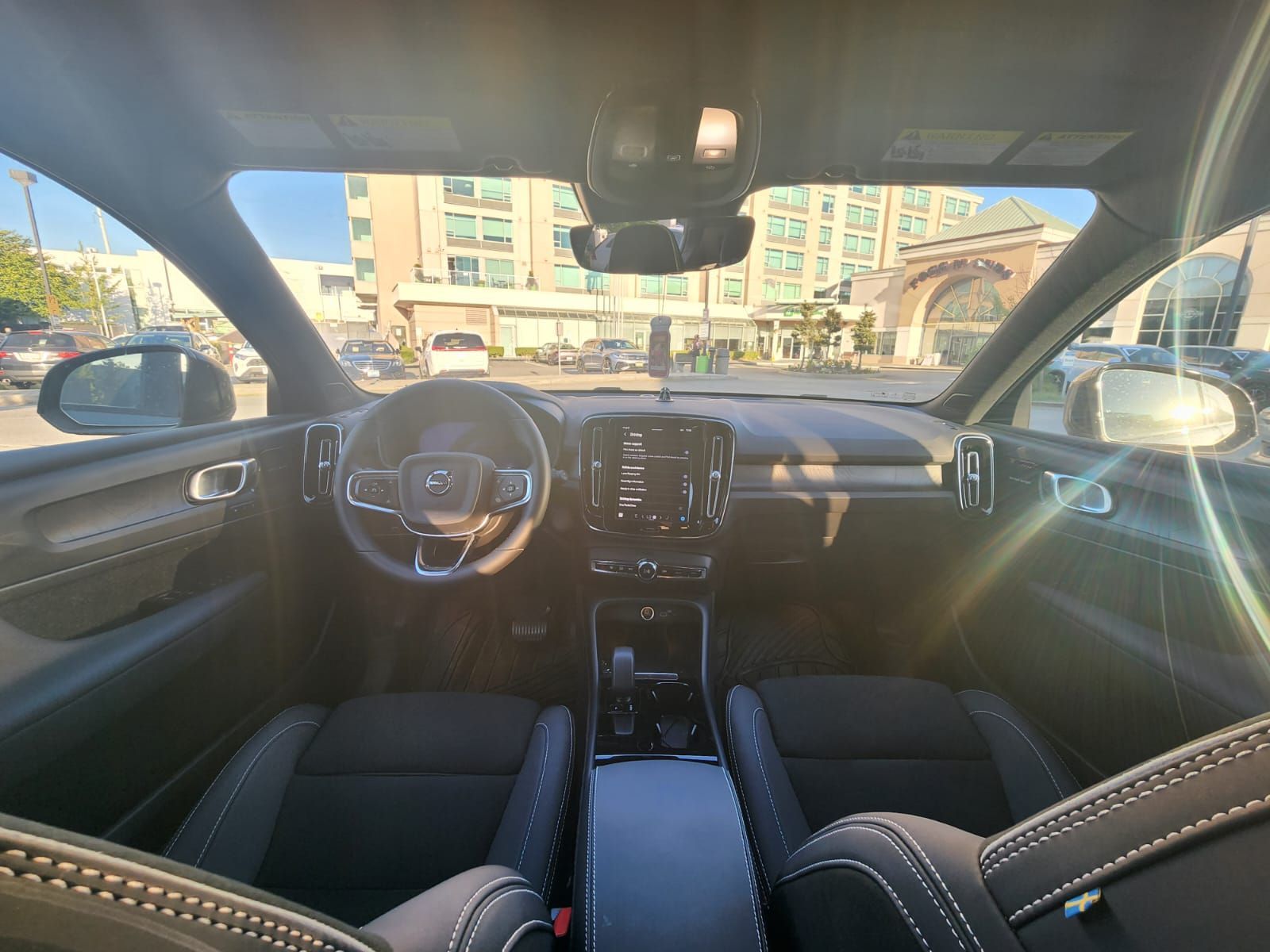 2023 Volvo XC40 Recharge Pure Electric in Richmond, British Columbia