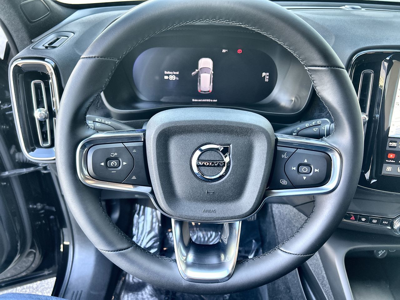 2024 Volvo XC40 Recharge Pure Electric in Richmond, British Columbia