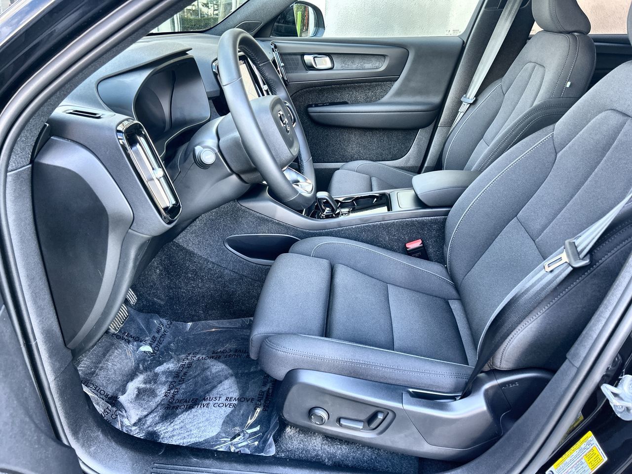 2024 Volvo XC40 Recharge Pure Electric in Richmond, British Columbia