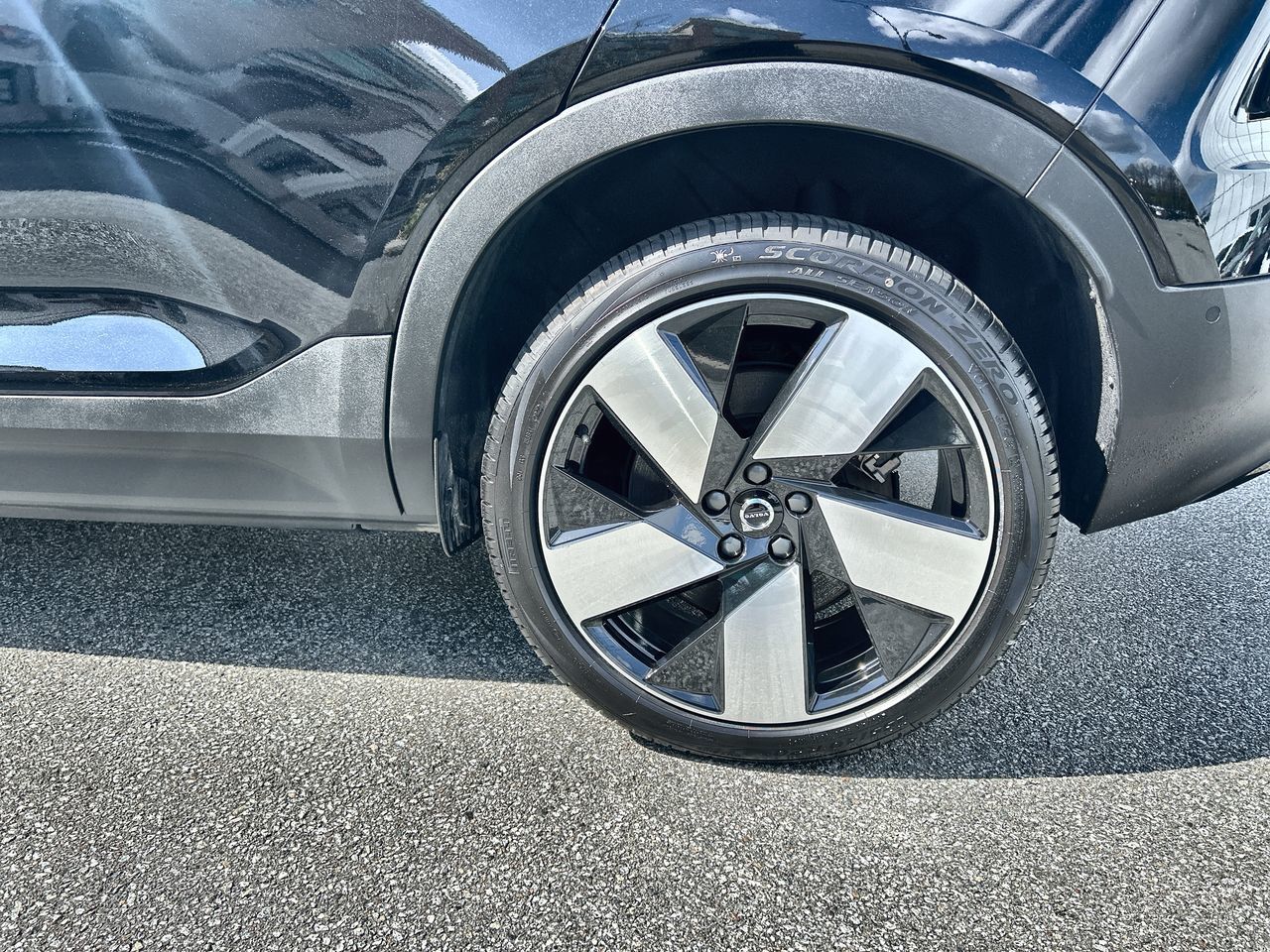 2024 Volvo XC40 Recharge Pure Electric in Richmond, British Columbia