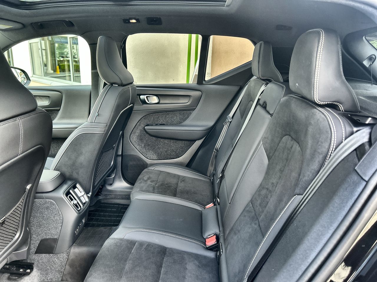 2024 Volvo XC40 Recharge Pure Electric in Richmond, British Columbia
