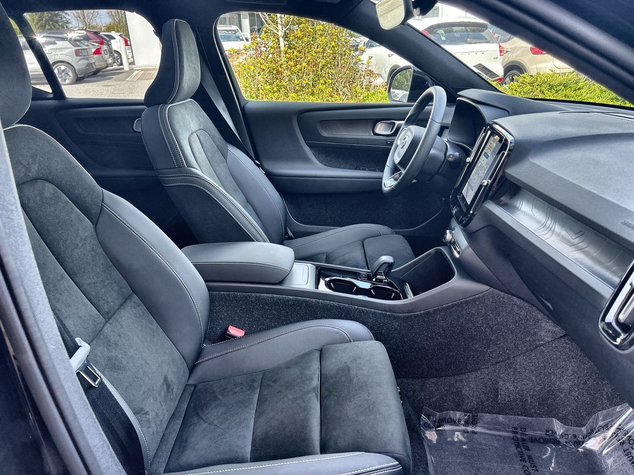 2024 Volvo XC40 Recharge Pure Electric in Richmond, British Columbia