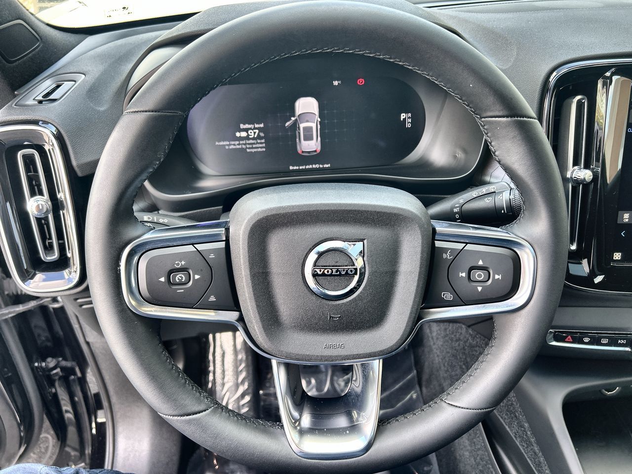 2024 Volvo XC40 Recharge Pure Electric in Richmond, British Columbia