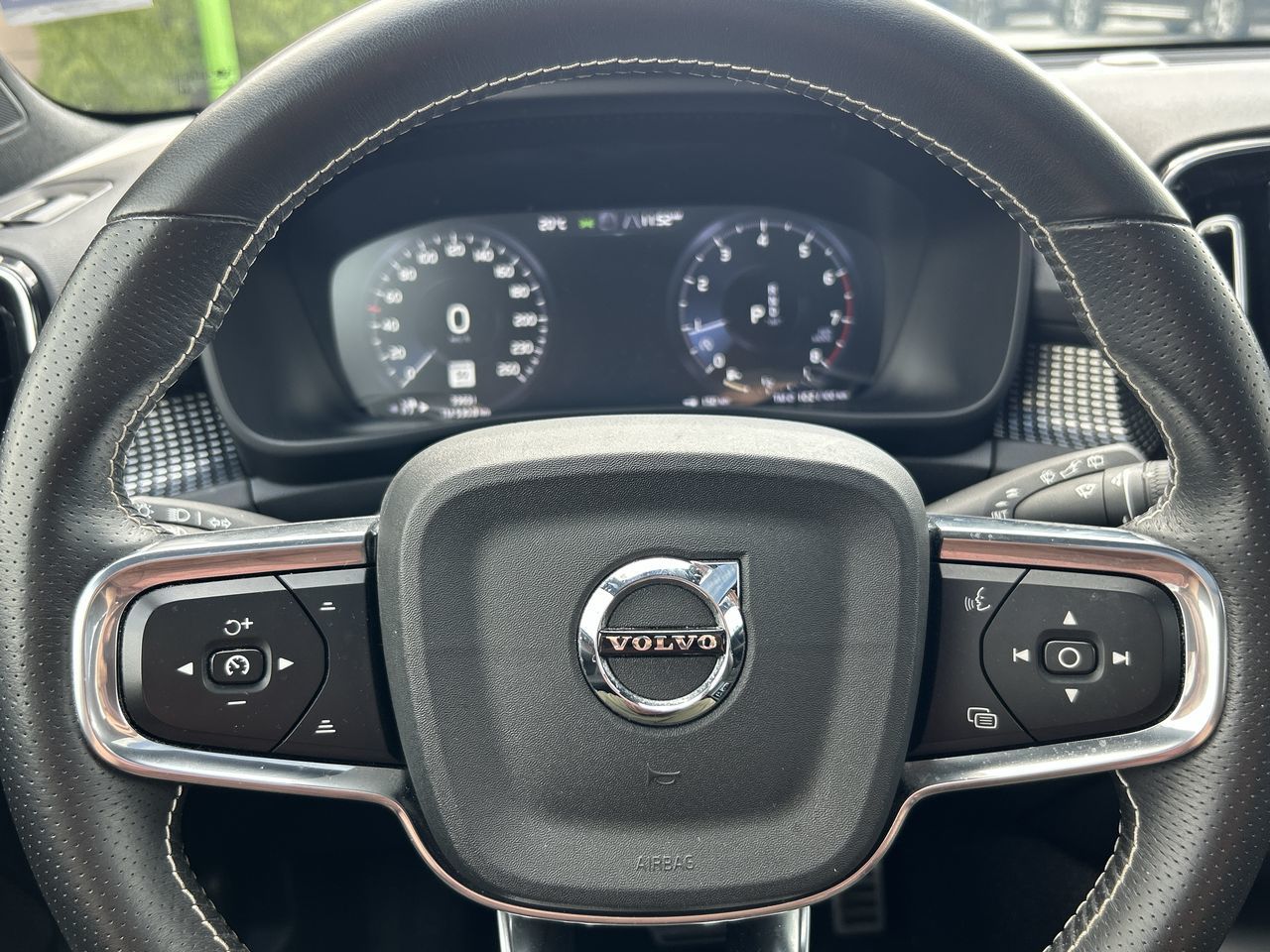 2021 Volvo XC40