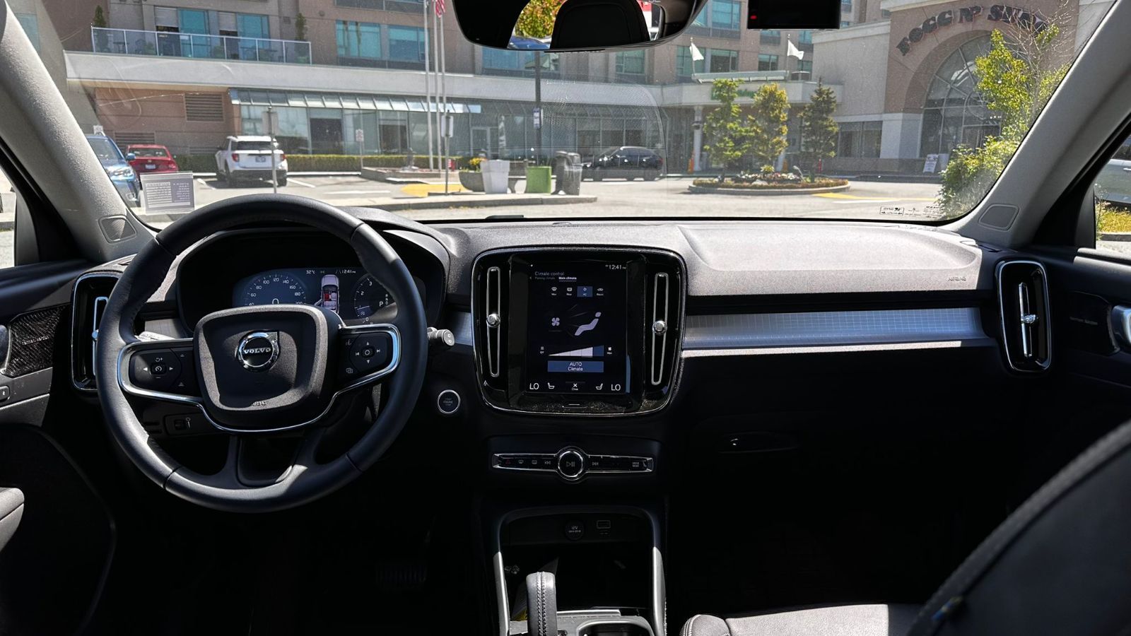 2021 Volvo XC40 in Richmond, British Columbia