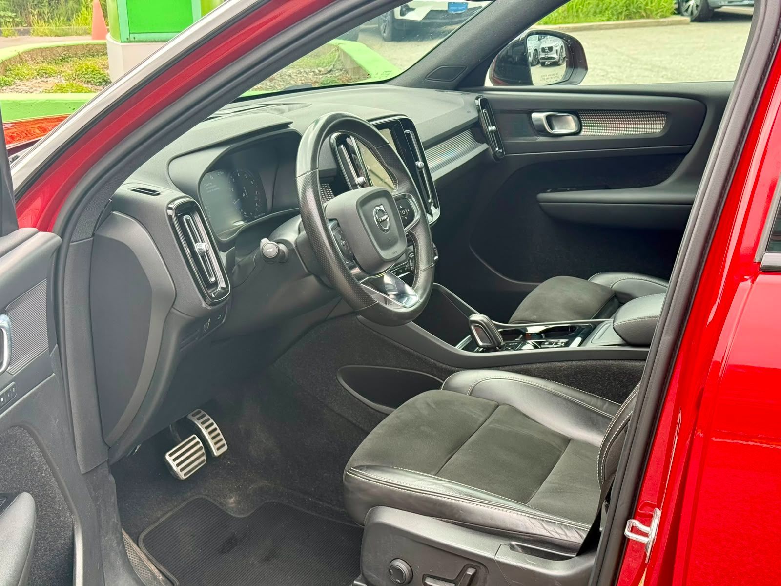 2021 Volvo XC40 in Richmond, British Columbia