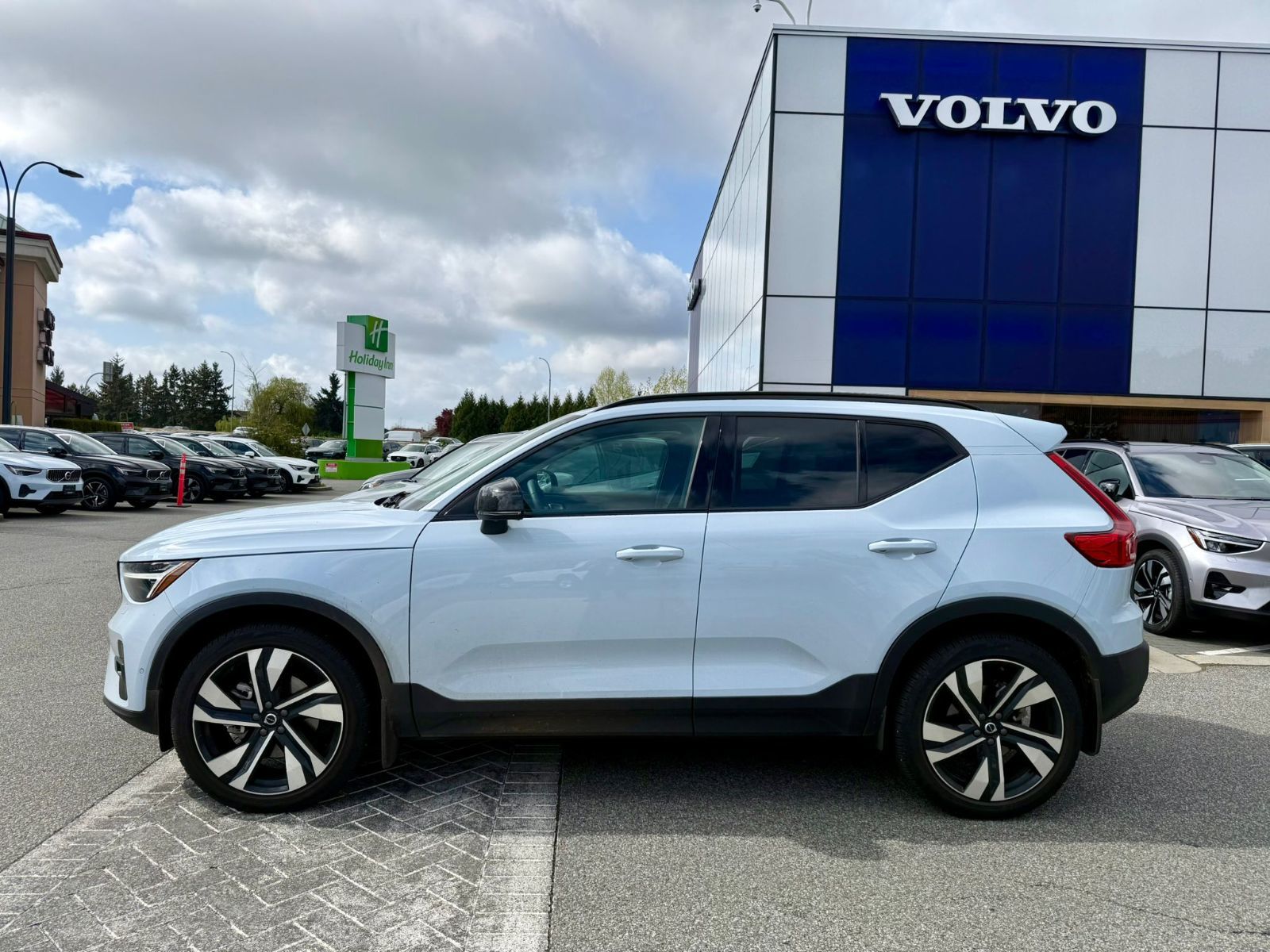 2024 Volvo XC40 in Richmond, British Columbia