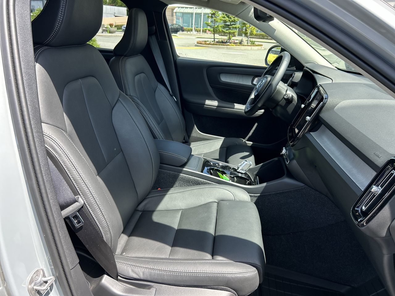 2025 Volvo XC40 in Richmond, British Columbia