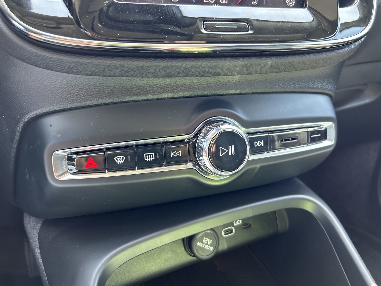 2025 Volvo XC40 in Richmond, British Columbia