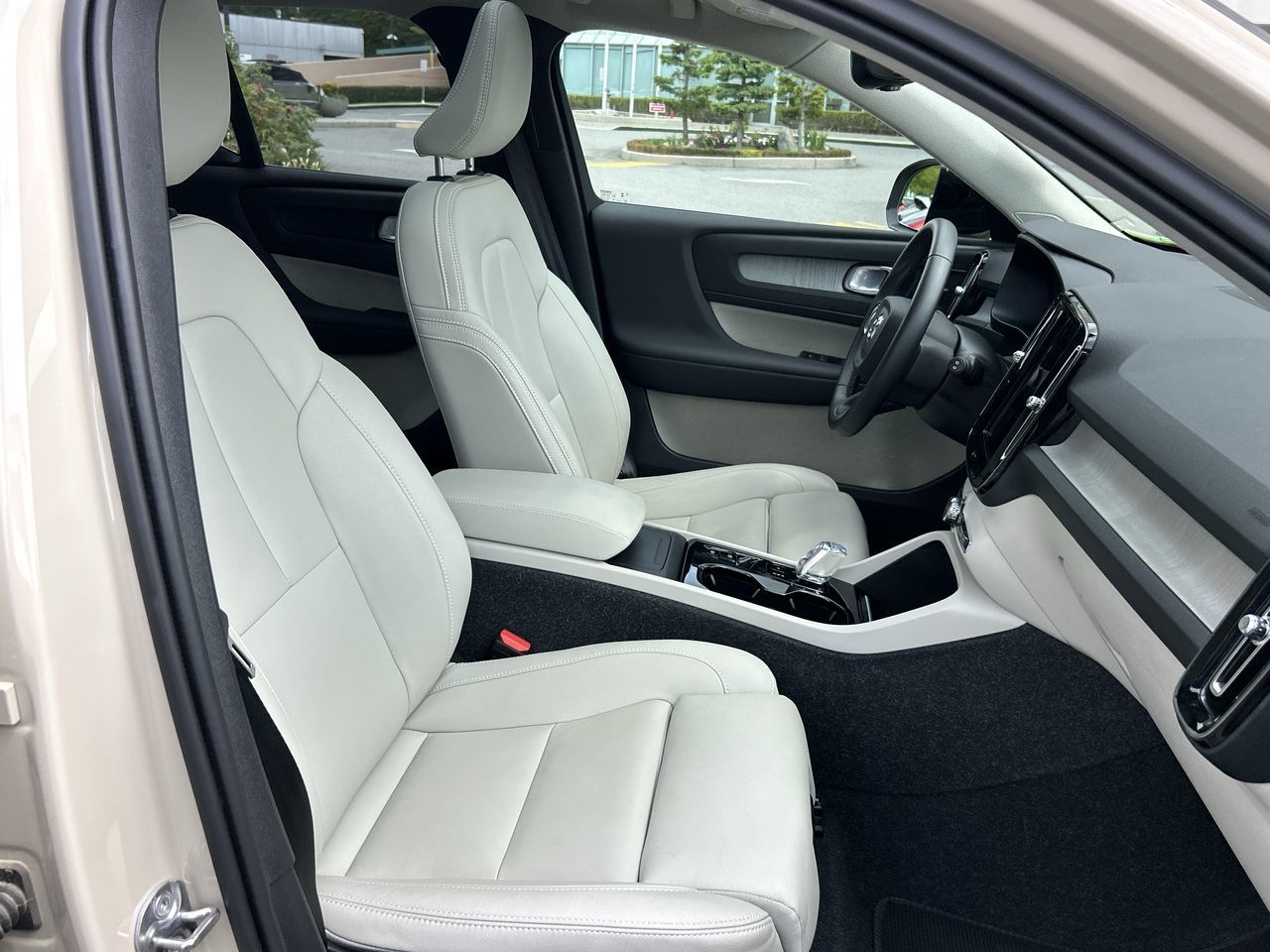 2025 Volvo XC40 in Richmond, British Columbia