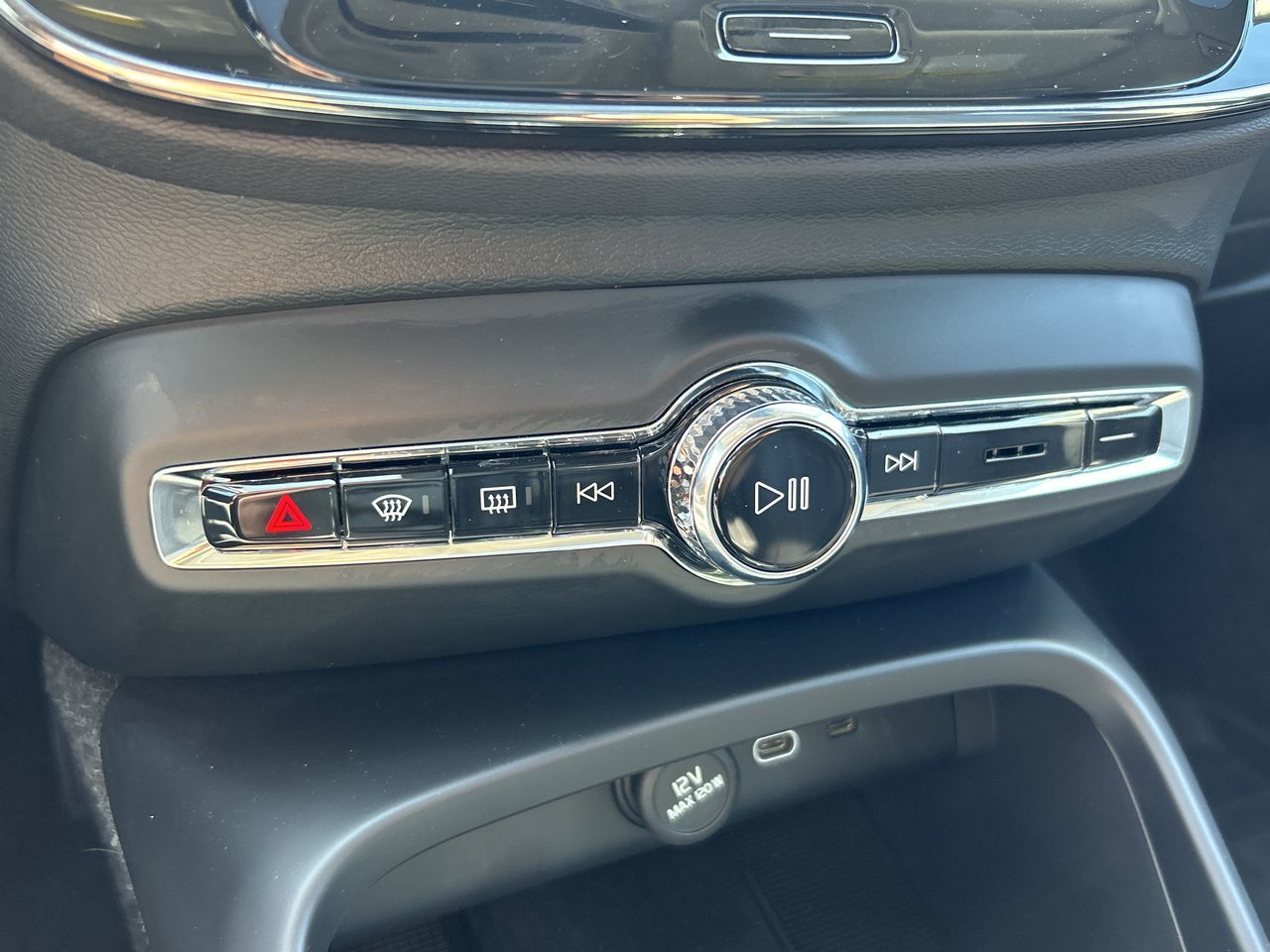 2025 Volvo XC40 in Richmond, British Columbia