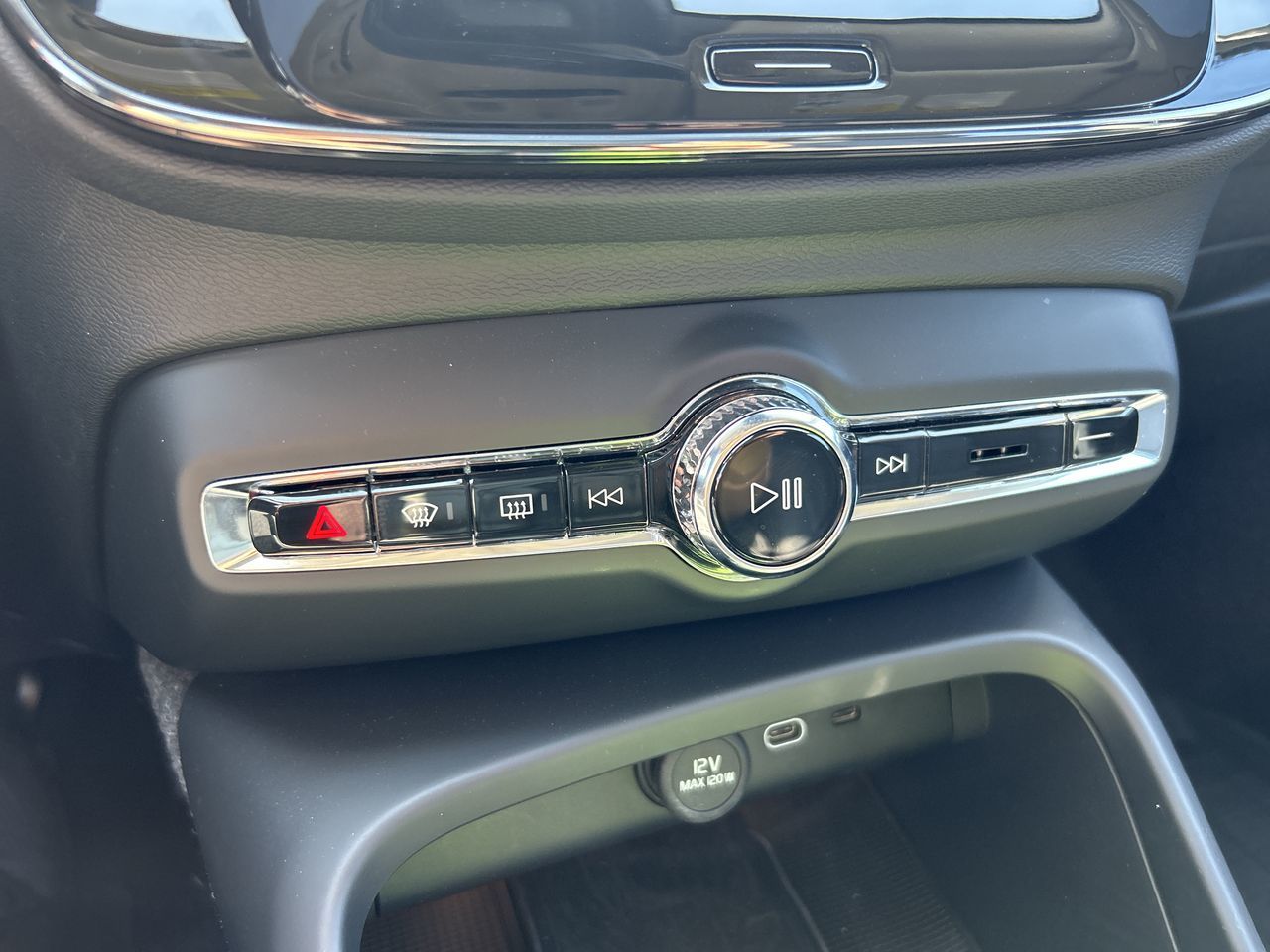 2025 Volvo XC40 in Richmond, British Columbia
