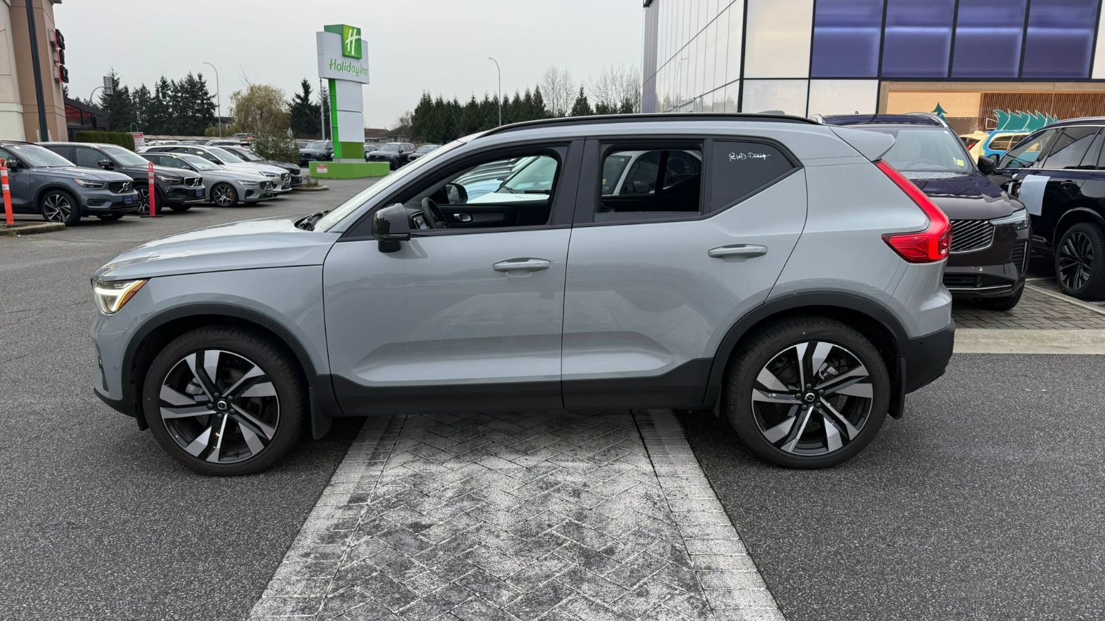 2025 Volvo XC40 in Richmond, British Columbia