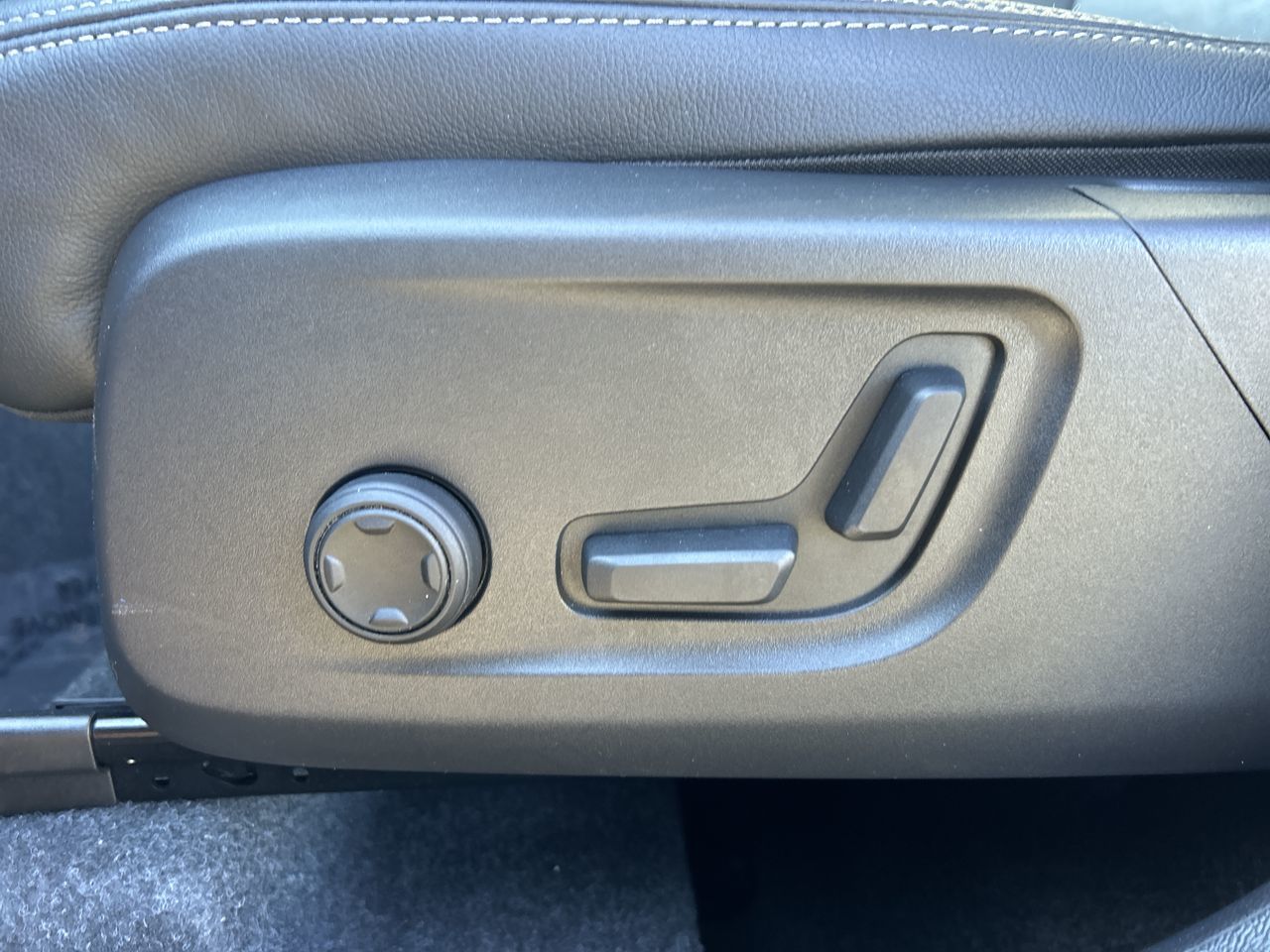 2025 Volvo XC40 in Richmond, British Columbia