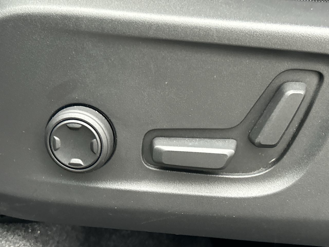 2025 Volvo XC40 in Richmond, British Columbia