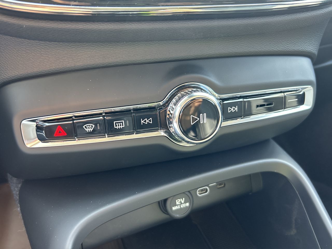 2026 Volvo XC40 in Richmond, British Columbia