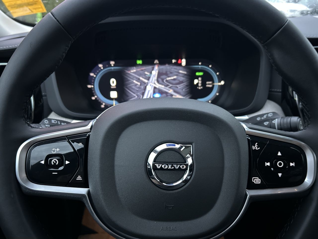 2025 Volvo XC60 Plug-in Hybrid in Richmond, British Columbia