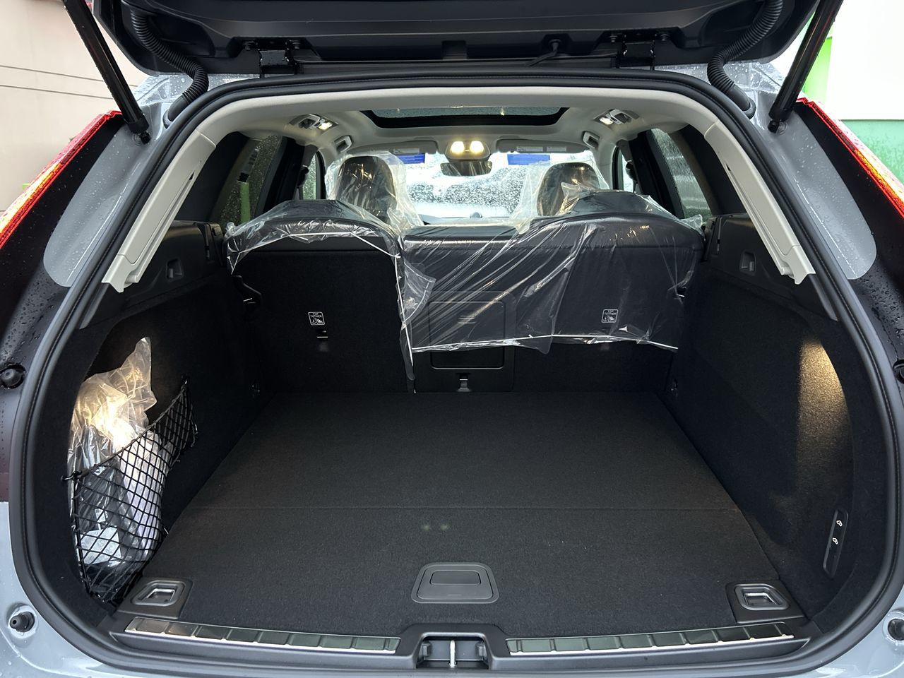 2025 Volvo XC60 Plug-in Hybrid in Richmond, British Columbia