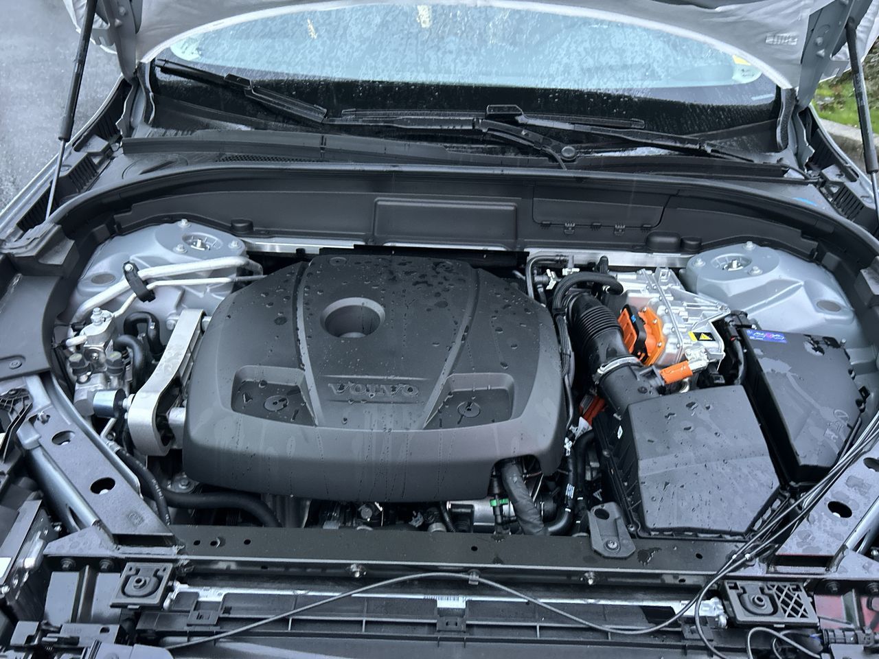 2025 Volvo XC60 Plug-in Hybrid in Richmond, British Columbia