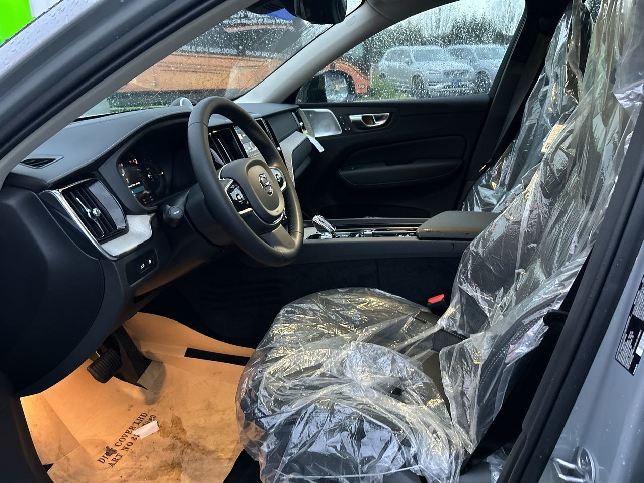 2025 Volvo XC60 Plug-in Hybrid in Richmond, British Columbia
