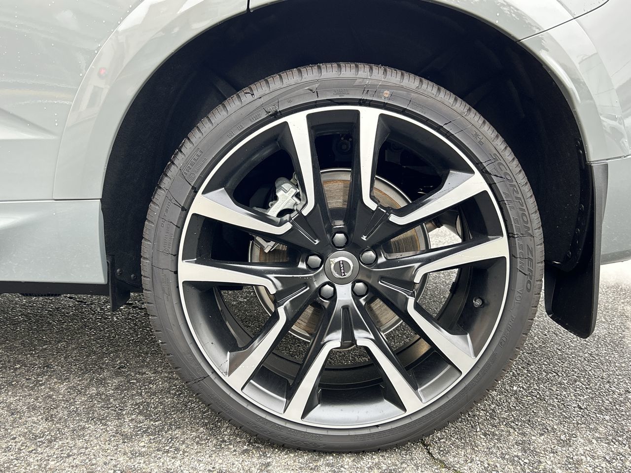 2025 Volvo XC60 Plug-in Hybrid in Richmond, British Columbia