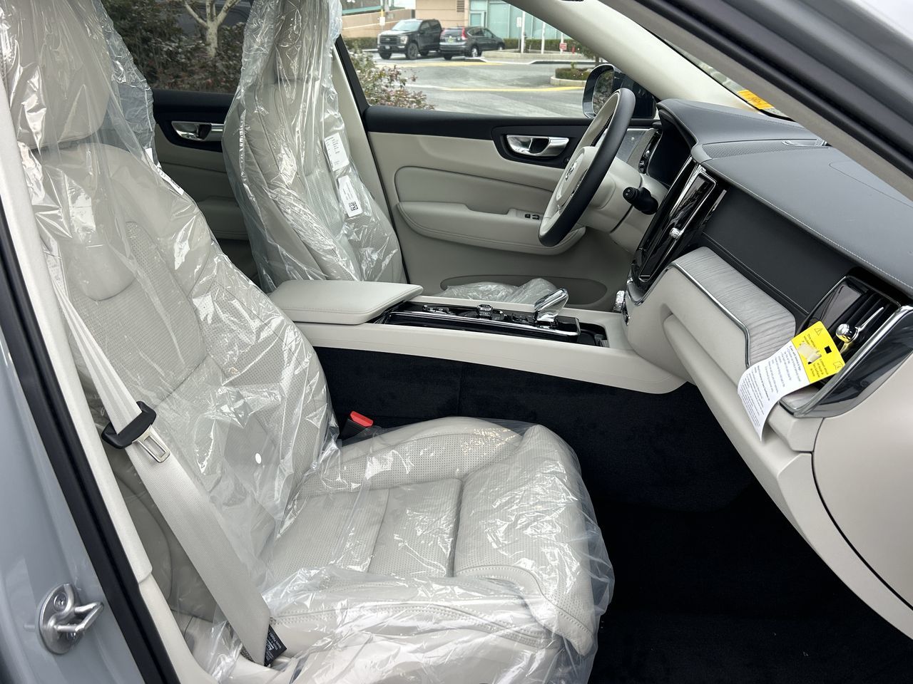 2025 Volvo XC60 Plug-in Hybrid in Richmond, British Columbia