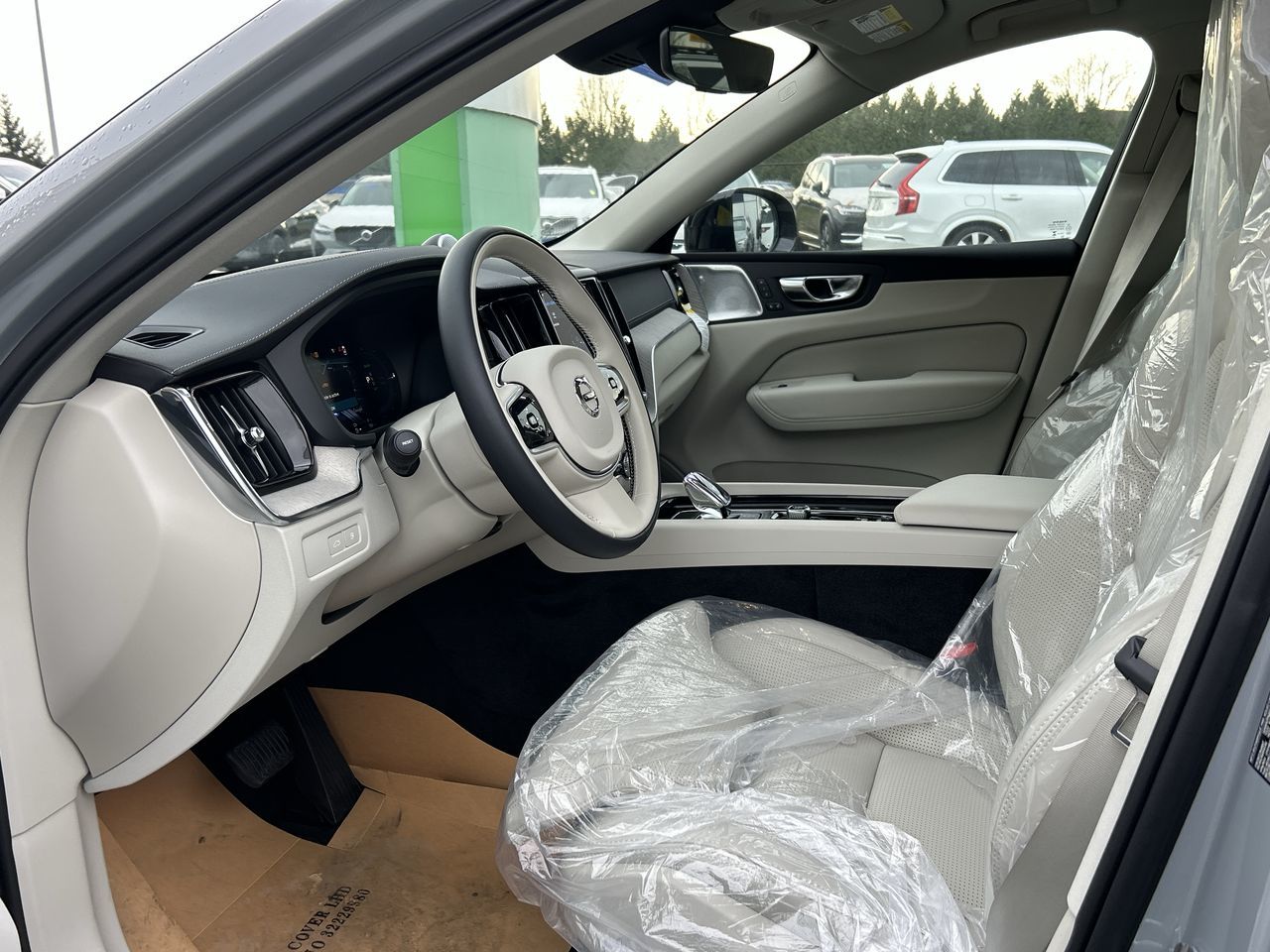 2025 Volvo XC60 Plug-in Hybrid in Richmond, British Columbia