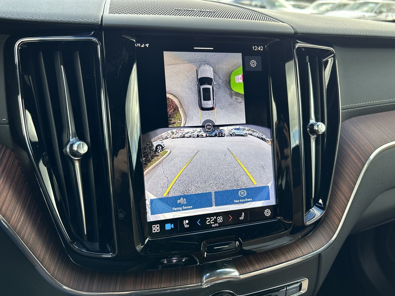 2025 Volvo XC60 Plug-in Hybrid in Richmond, British Columbia