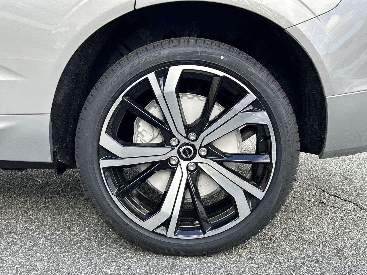 2025 Volvo XC60 Plug-in Hybrid in Richmond, British Columbia