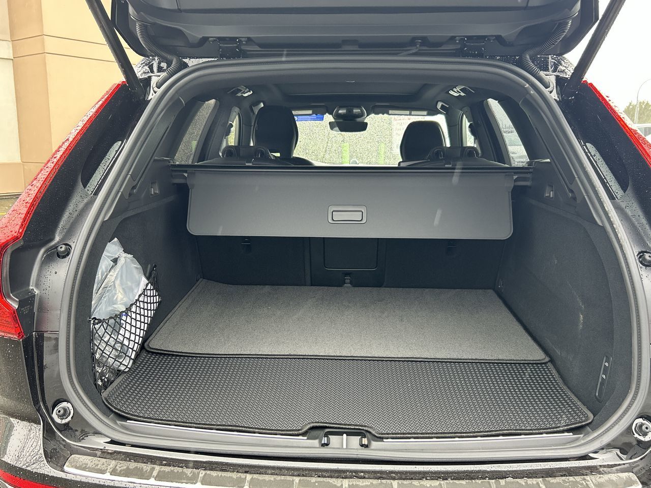 2025 Volvo XC60 Plug-in Hybrid in Richmond, British Columbia
