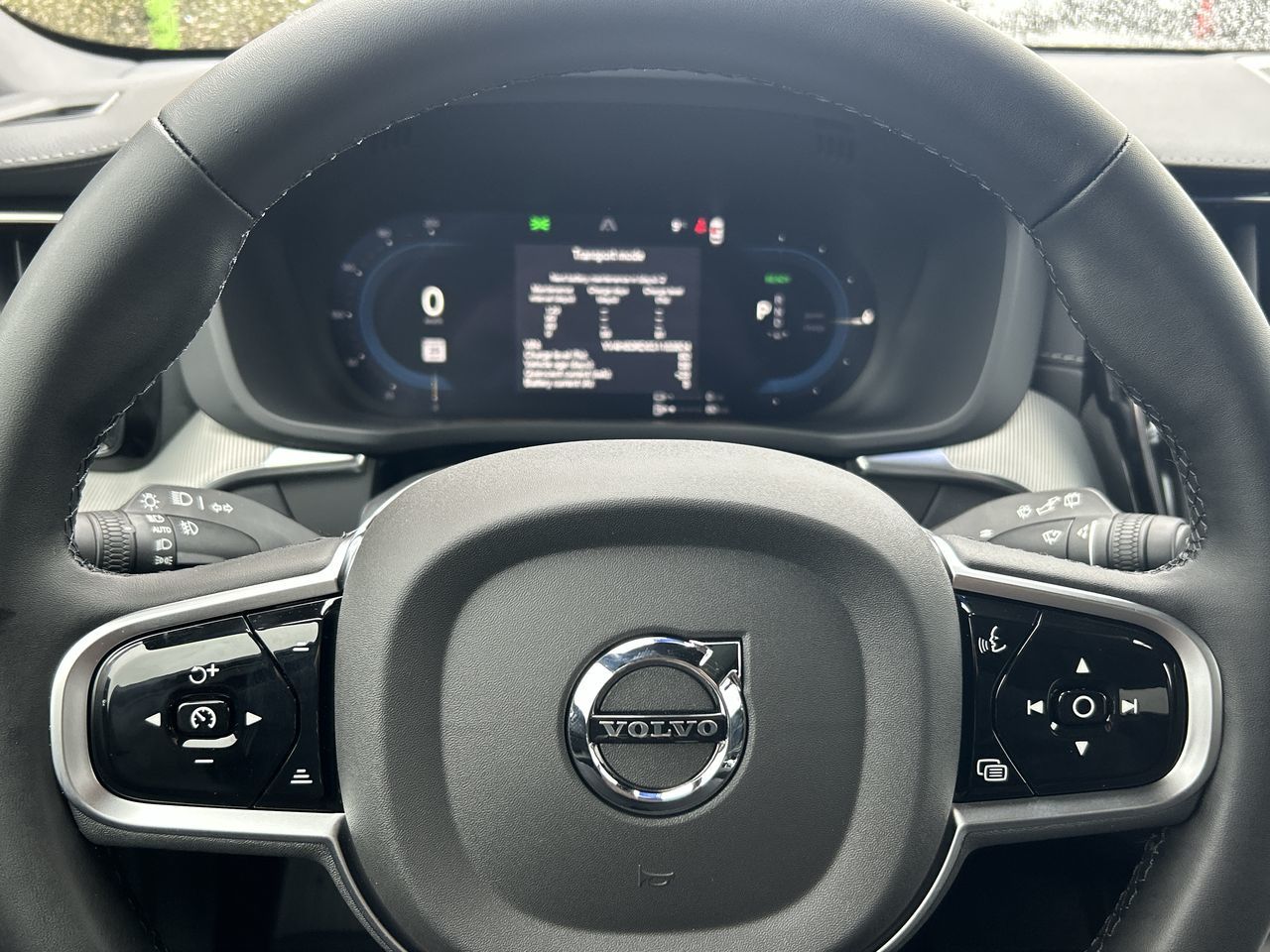 2025 Volvo XC60 Plug-in Hybrid in Richmond, British Columbia