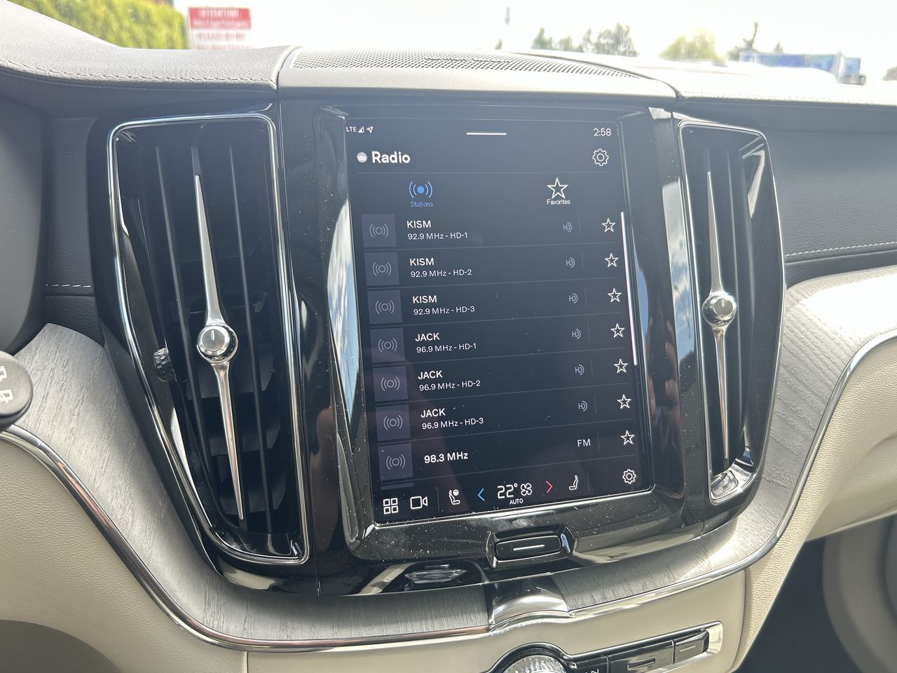 2025 Volvo XC60 Plug-in Hybrid in Richmond, British Columbia