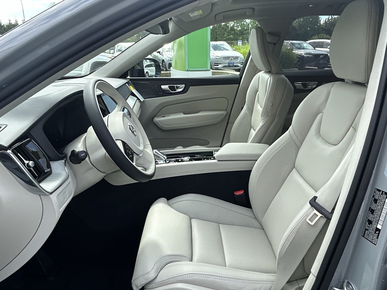 2025 Volvo XC60 Plug-in Hybrid in Richmond, British Columbia